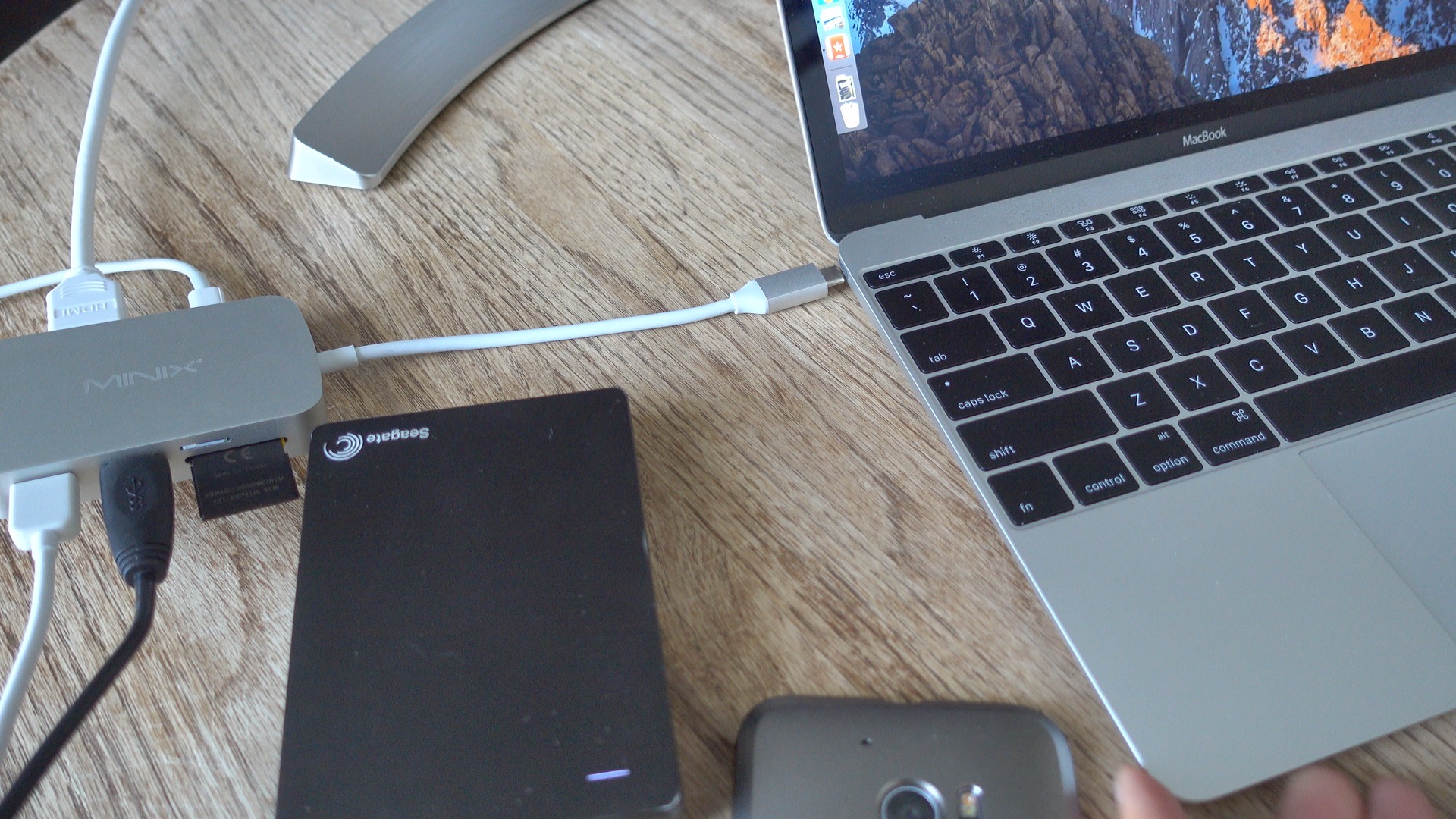 Можно ли ноутбук заряжать через type c. Макбук про 2017 зарядка USB. Разъем Mac Apple 2023 Air USB C. MACBOOK 12'', USB-C,. MACBOOK Pro 12 зарядник.