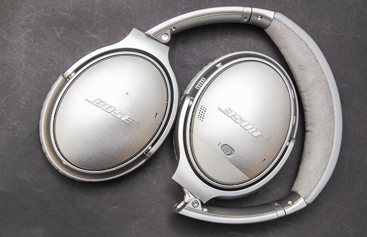 Bose quiet. Bose QUIETCOMFORT 35. Bose QUIETCOMFORT 35 II Silver. Bose 35 серебро. QUIETCOMFORT 35 II, серебряный инструкция по применению.