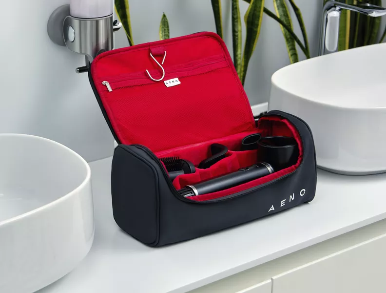 Travel friendly: travel case included