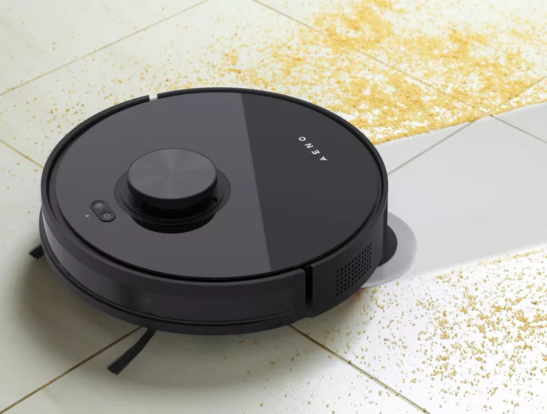 Прахосмукира и измива пода с едно движение