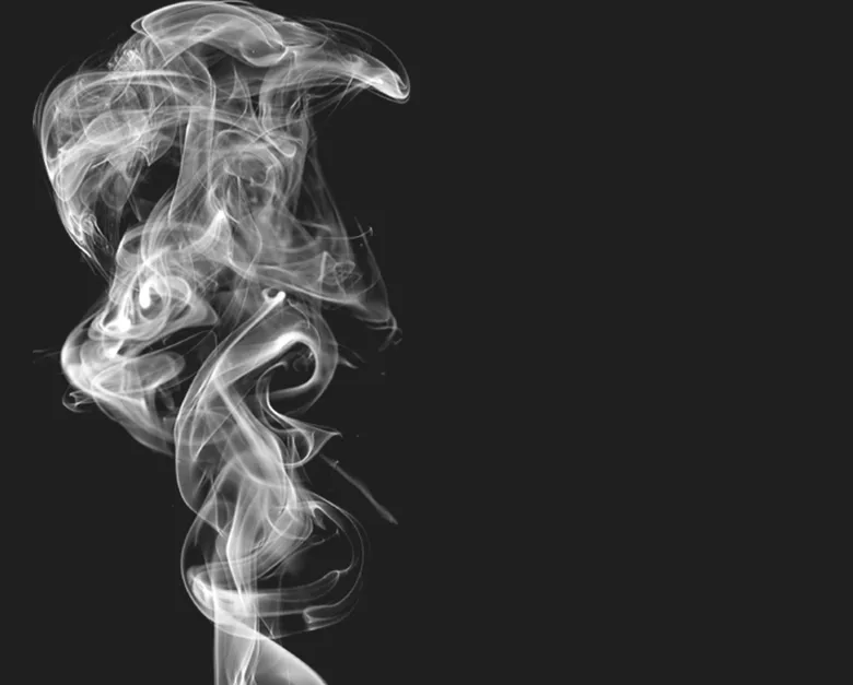 Устраняет неприятные запахи