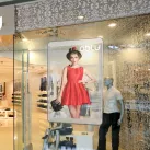 63” INDOOR DIGITAL SIGNAGE TRANSPARENT POSTER RESTIGIO SOLUTIONS
