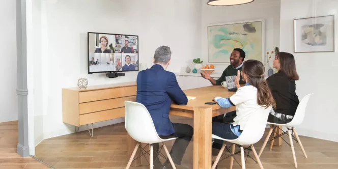 SMALL ROOMS Logitech MeetUp