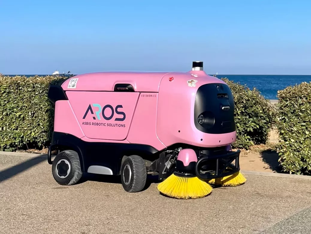 Key Features of AROS Outdoor Cleaning Robot
