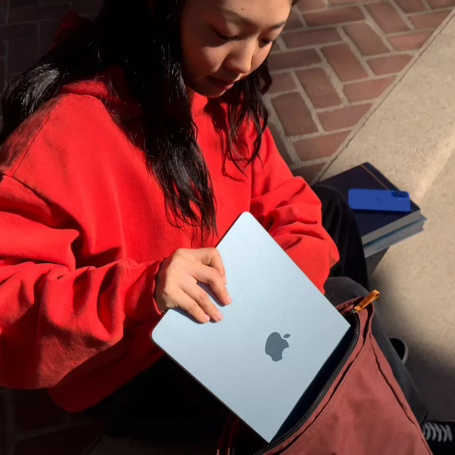 Apple MacBook Air 13.6"  Apple M4 (10C CPU/10C GPU), 16 GB, 512 GB, Silver, 2025 — Image №8