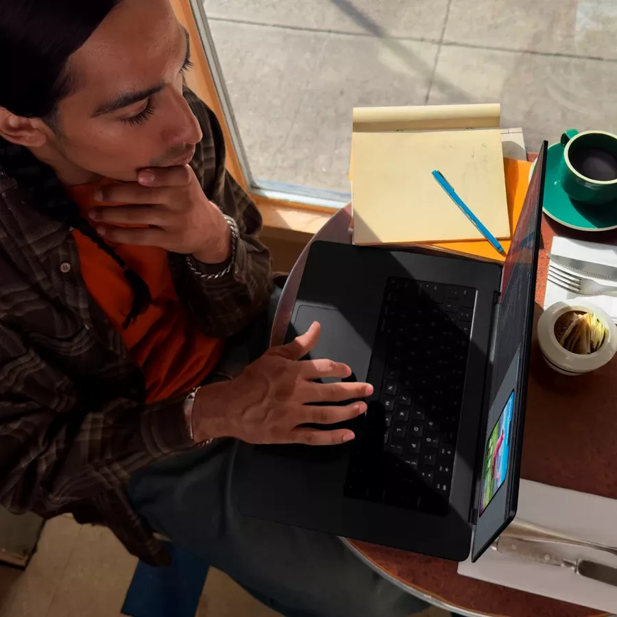 MacBook Pro 14.2"  M3 Pro (12C CPU/18C GPU), 18 GB, 1 TB, Space Black — Image №8